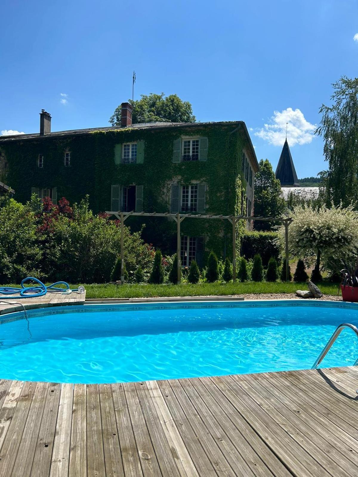 Le Clos Bourbon Ferrieres-sur-Sichon Exterior photo